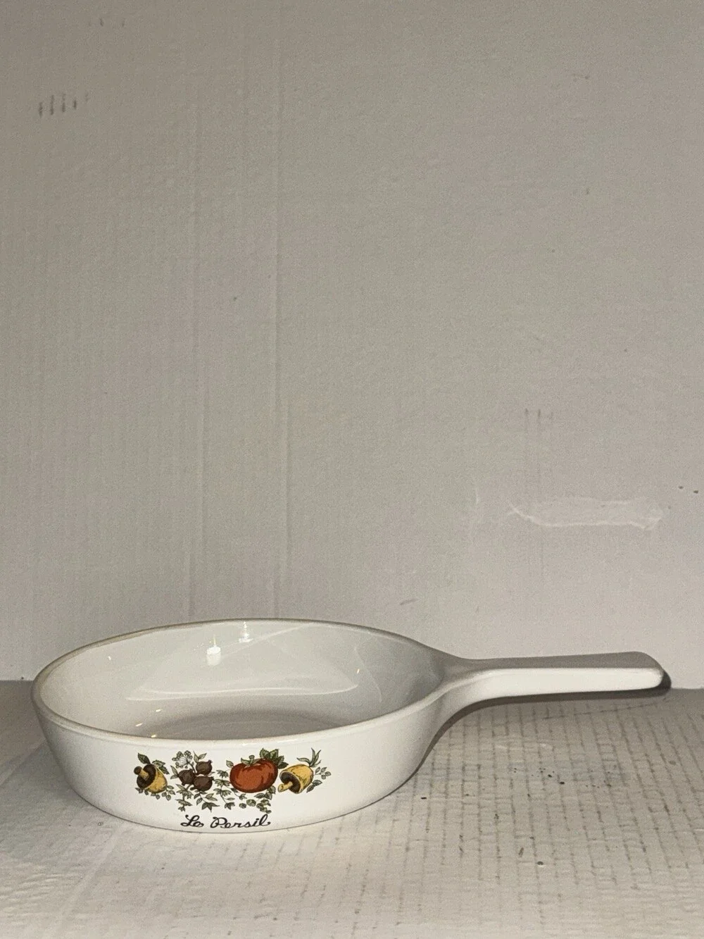 N/A vintage corningware